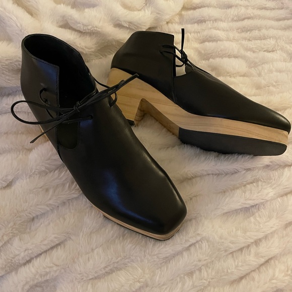 Kelsi Dagger Black Clogs size 9.5 - Picture 1 of 3